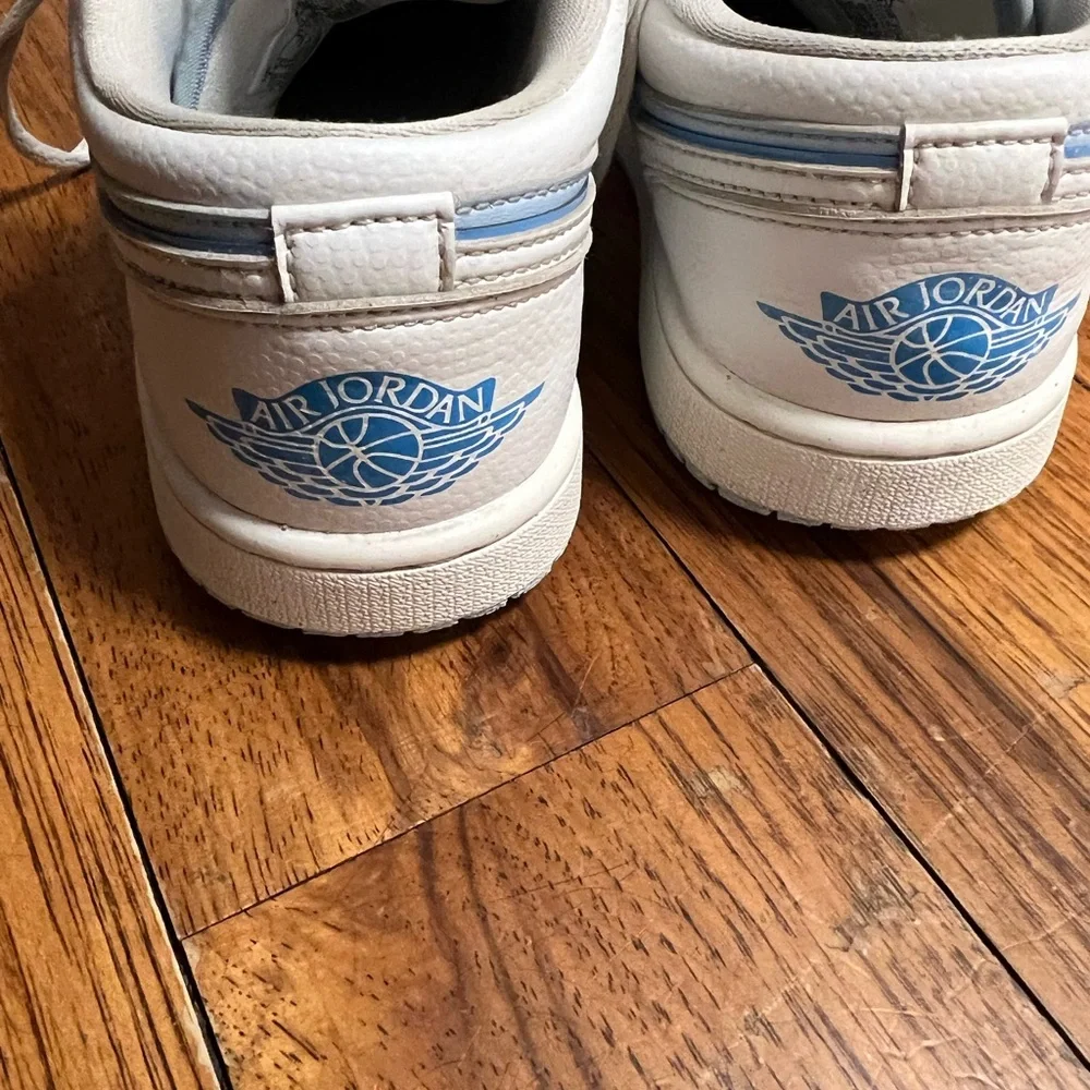 Nike Air Jordan Low in Light Blue and White - Picture 5 of 6